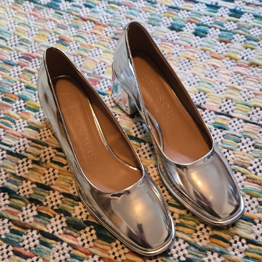 AEROSOLES Shiny Silver Heels